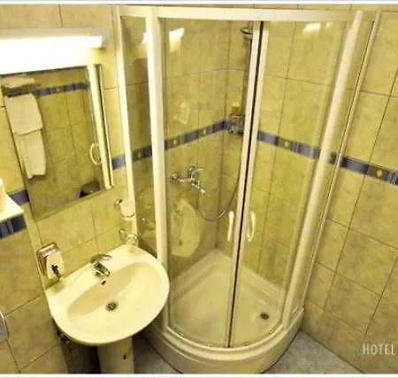 Bm International 4* SJJ